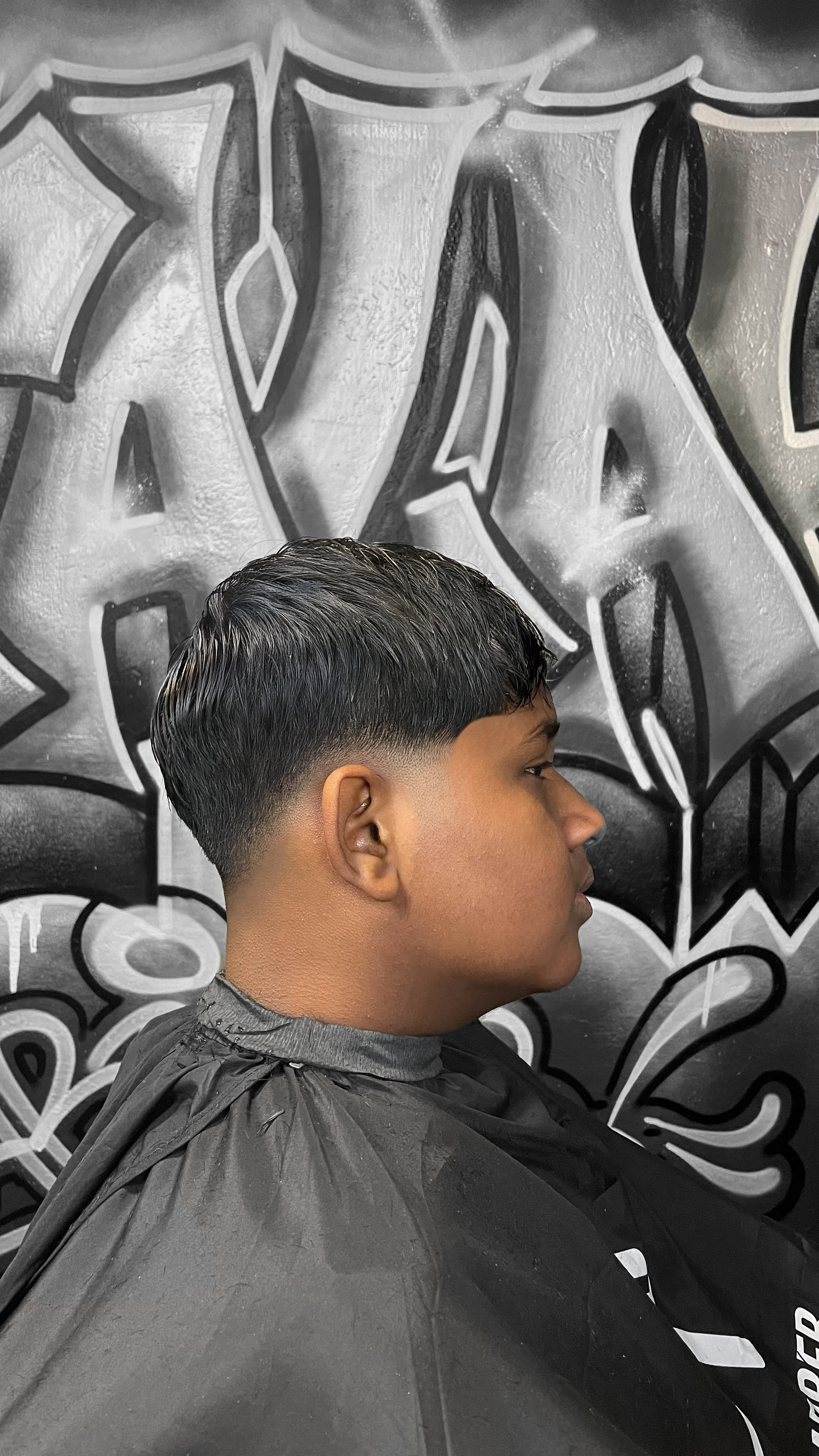 Low Fade – subtiler Verlauf am unteren Haaransatz